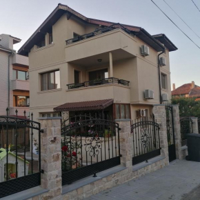 Apartments Dona